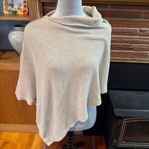 WE ARE AMMA - Nursing Cover - The Cocoon  - One size fits all - Taupe/Tan